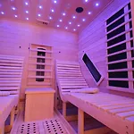 Magnifique Avec Sauna Et Jacuzzi Prives アパート *