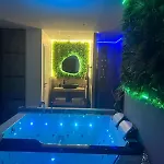 Magnifique Avec Sauna Et Jacuzzi Prives Avolsheim